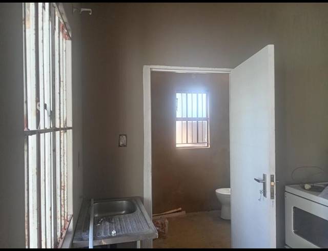 1 BEDROOM PROPERTY TO RENT IN KATLEHONG SOUTH